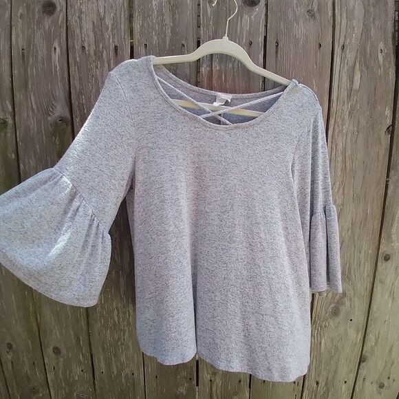 Caution To The Wind size L gray rayon knit top flounce sleeve - Picture 2 of 12